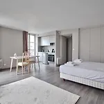 Hotel De Beaune 2*